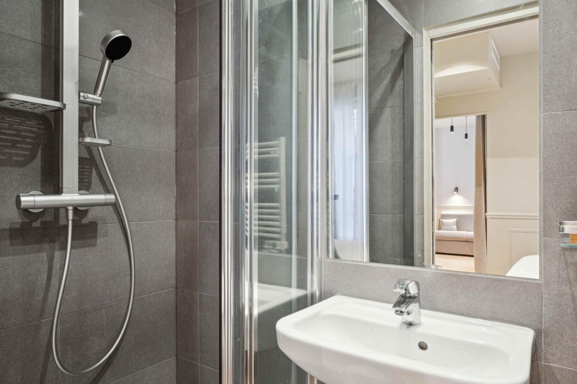 Hotel Clemence Paris Luaran gambar